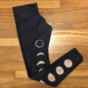 Teeki Yoga Pants Size Medium